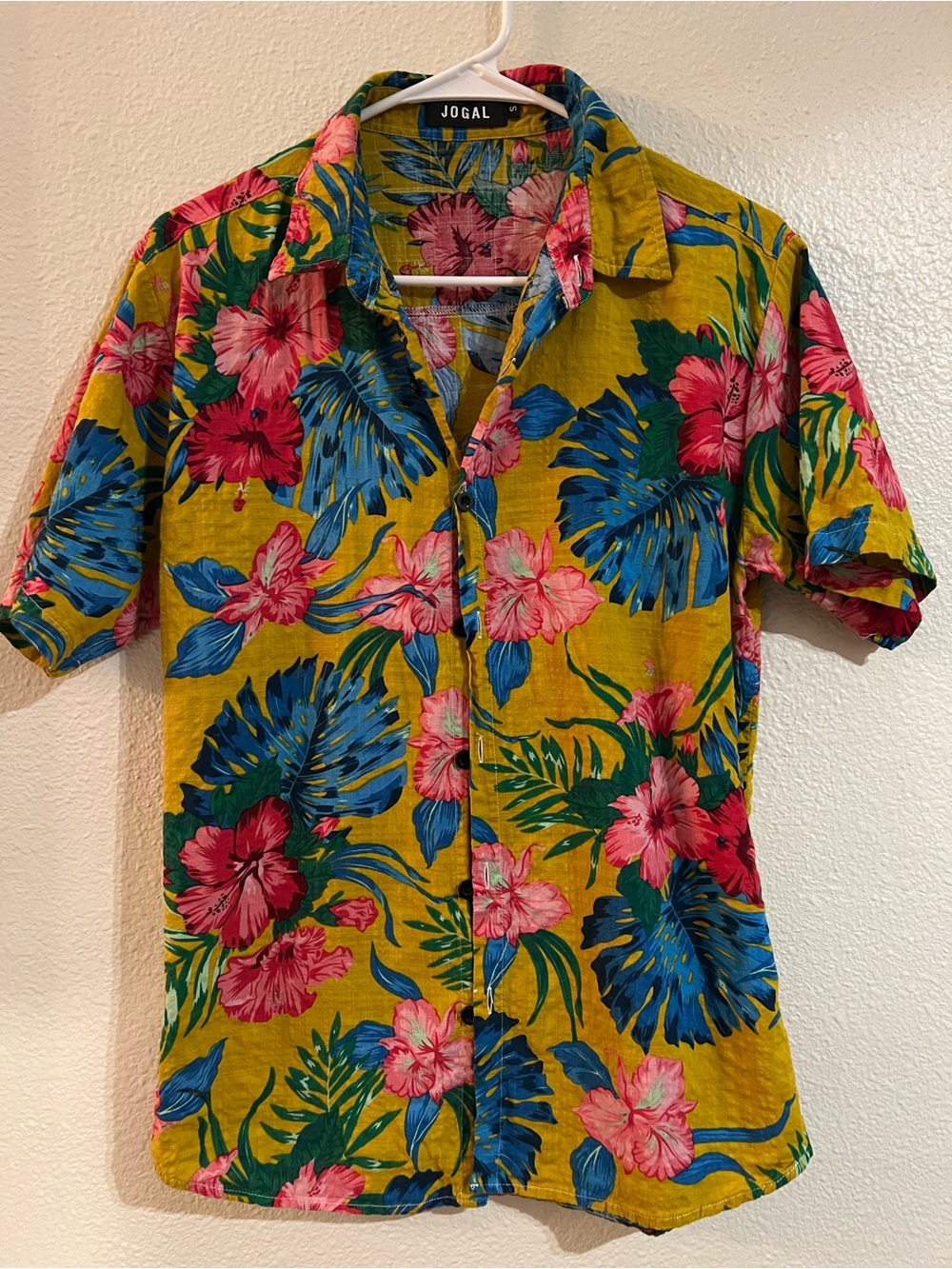 Jogal Yellow Floral Short-Sleeve Button-Down Shirt — Tropical Print